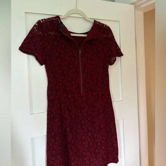 Aritzia Talula Burgundy Red Lace Mini Dress Sz 4 - Picture 5 of 8